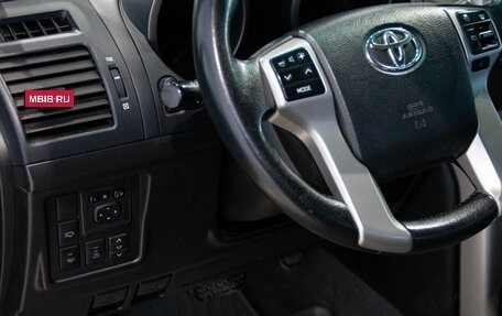Toyota Land Cruiser Prado 150 рестайлинг 2, 2013 год, 3 500 000 рублей, 24 фотография