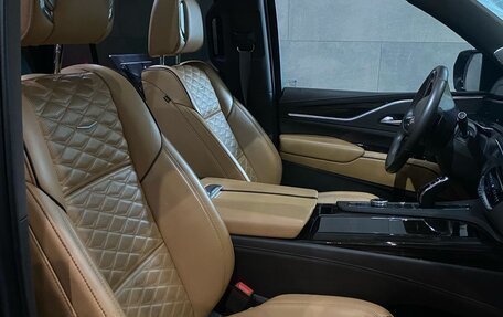 Cadillac Escalade V, 2022 год, 14 000 000 рублей, 9 фотография