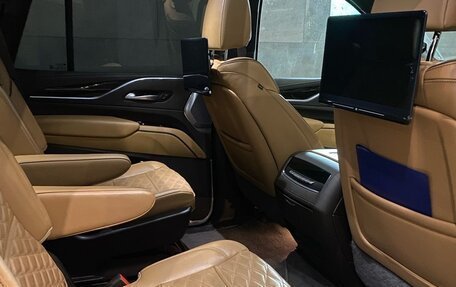 Cadillac Escalade V, 2022 год, 14 000 000 рублей, 11 фотография