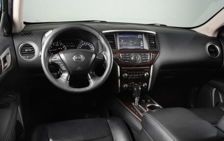 Nissan Pathfinder, 2016 год, 2 329 000 рублей, 6 фотография