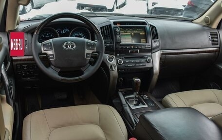 Toyota Land Cruiser 200, 2011 год, 3 699 000 рублей, 6 фотография
