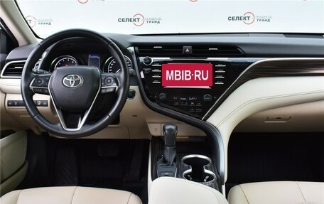 Toyota Camry, 2020 год, 3 348 000 рублей, 6 фотография