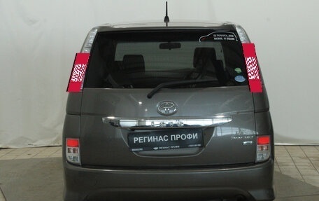 Toyota ISis I, 2012 год, 1 363 000 рублей, 3 фотография