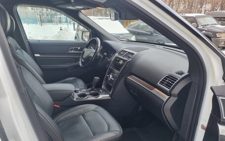 Ford Explorer VI, 2017 год, 3 570 000 рублей, 18 фотография