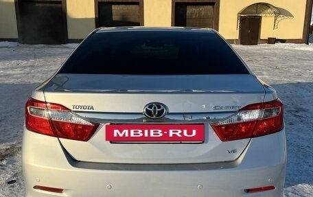 Toyota Camry, 2012 год, 2 100 000 рублей, 4 фотография