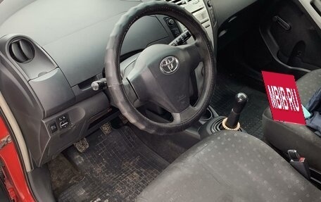 Toyota Yaris III рестайлинг, 2007 год, 510 000 рублей, 11 фотография
