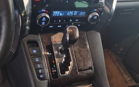 Toyota Alphard III, 2019 год, 6 500 000 рублей, 7 фотография