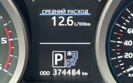 Toyota Land Cruiser 200, 2014 год, 3 800 000 рублей, 29 фотография