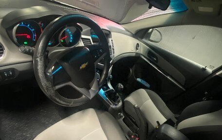 Chevrolet Cruze II, 2011 год, 920 000 рублей, 6 фотография