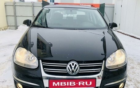 Volkswagen Jetta VI, 2008 год, 1 049 000 рублей, 2 фотография