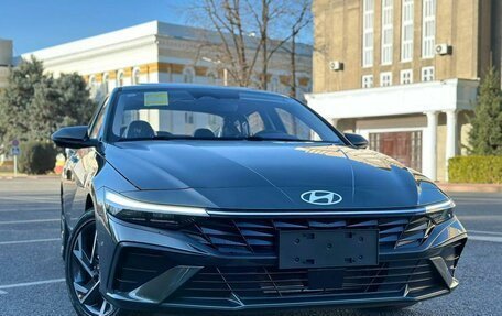 Hyundai Elantra, 2023 год, 2 000 000 рублей, 9 фотография