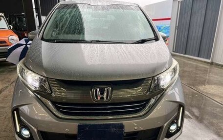 Honda Freed II, 2019 год, 995 000 рублей, 2 фотография