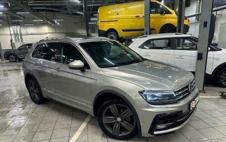 Volkswagen Tiguan II, 2018 год, 3 099 000 рублей, 8 фотография