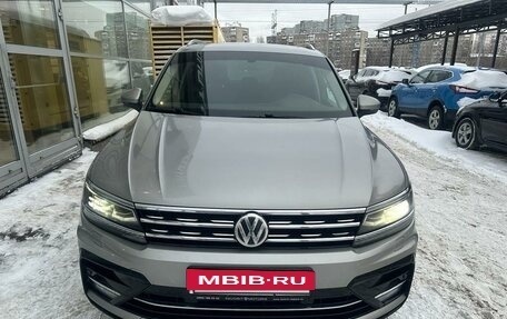 Volkswagen Tiguan II, 2018 год, 3 099 000 рублей, 15 фотография