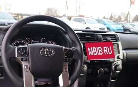 Toyota 4Runner V, 2023 год, 5 938 000 рублей, 10 фотография