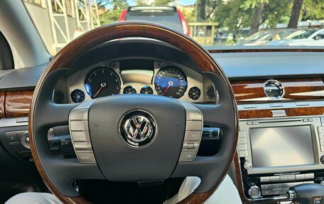 Volkswagen Phaeton I рестайлинг, 2013 год, 2 900 000 рублей, 12 фотография