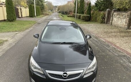 Opel Astra J, 2011 год, 930 000 рублей, 4 фотография