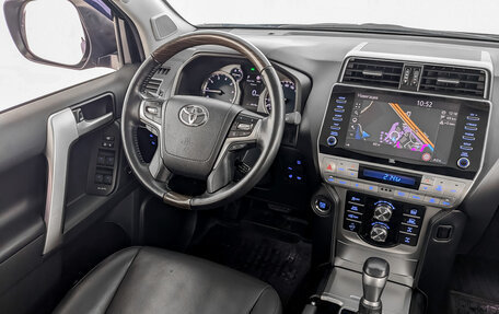 Toyota Land Cruiser Prado 150 рестайлинг 2, 2021 год, 7 150 000 рублей, 29 фотография