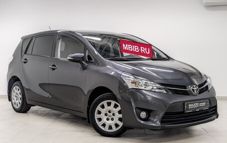 Toyota Verso I, 2015 год, 1 750 000 рублей, 3 фотография