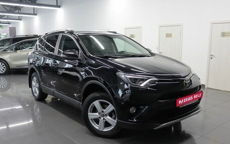 Toyota RAV4, 2018 год, 2 545 000 рублей, 5 фотография