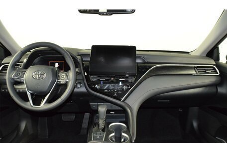 Toyota Camry, 2023 год, 5 030 500 рублей, 13 фотография