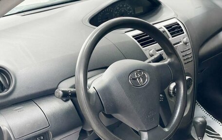 Toyota Yaris III рестайлинг, 2009 год, 899 000 рублей, 9 фотография