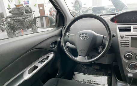 Toyota Yaris III рестайлинг, 2009 год, 899 000 рублей, 19 фотография