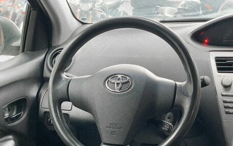Toyota Yaris III рестайлинг, 2009 год, 899 000 рублей, 21 фотография