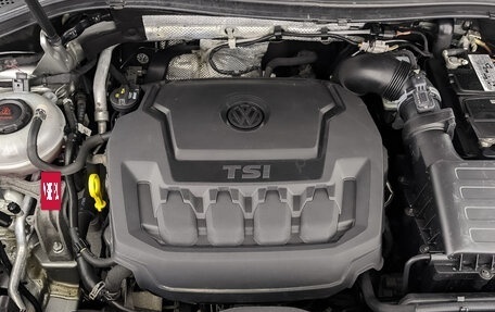 Volkswagen Tiguan II, 2018 год, 2 240 000 рублей, 9 фотография