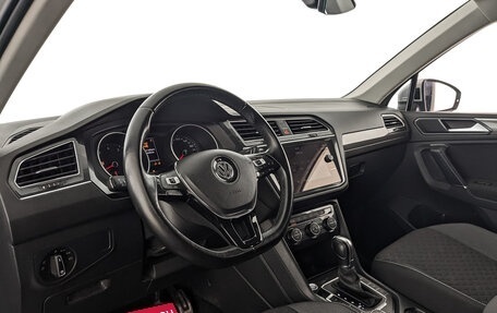 Volkswagen Tiguan II, 2018 год, 2 240 000 рублей, 15 фотография