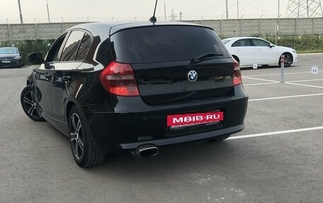 BMW 1 серия, 2010 год, 830 000 рублей, 2 фотография