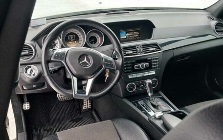 Mercedes-Benz C-Класс, 2011 год, 1 600 000 рублей, 9 фотография