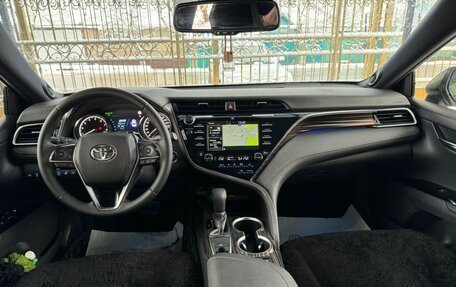 Toyota Camry, 2019 год, 3 250 000 рублей, 8 фотография