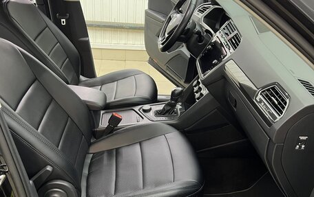 Volkswagen Tiguan II, 2018 год, 3 350 000 рублей, 10 фотография