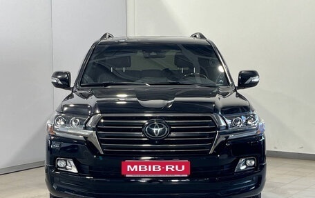 Toyota Land Cruiser 200, 2018 год, 7 700 000 рублей, 2 фотография