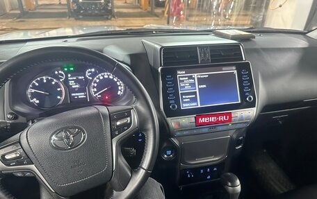 Toyota Land Cruiser Prado 150 рестайлинг 2, 2021 год, 6 500 000 рублей, 3 фотография