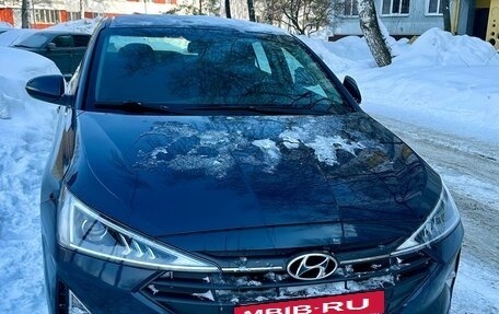Hyundai Elantra VI рестайлинг, 2019 год, 2 500 000 рублей, 3 фотография