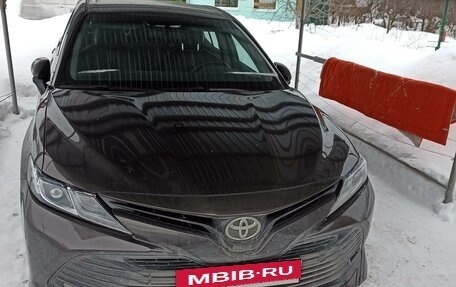 Toyota Camry, 2021 год, 3 000 000 рублей, 7 фотография