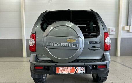 Chevrolet Niva I рестайлинг, 2017 год, 795 000 рублей, 6 фотография