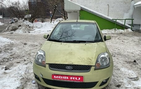 Ford Fiesta, 2006 год, 400 000 рублей, 2 фотография