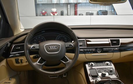 Audi A8, 2015 год, 4 150 000 рублей, 9 фотография