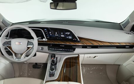 Cadillac Escalade V, 2023 год, 19 400 000 рублей, 12 фотография