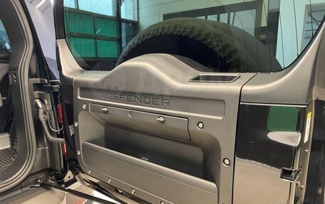 Land Rover Defender II, 2021 год, 7 300 000 рублей, 21 фотография