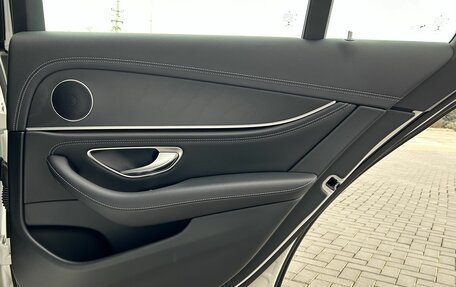 Mercedes-Benz E-Класс, 2018 год, 3 860 550 рублей, 23 фотография