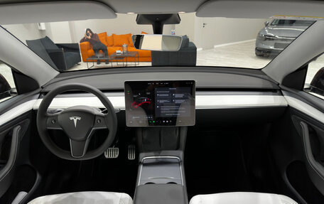 Tesla Model Y I, 2023 год, 7 800 000 рублей, 13 фотография