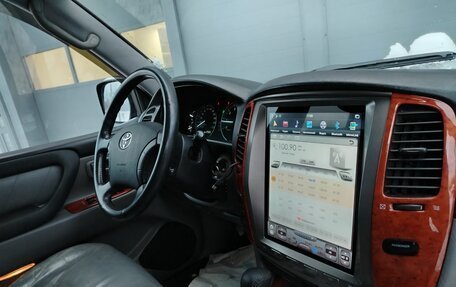 Toyota Land Cruiser 100 рестайлинг 2, 2003 год, 1 839 000 рублей, 9 фотография