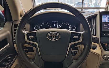 Toyota Land Cruiser 200, 2019 год, 7 700 000 рублей, 8 фотография