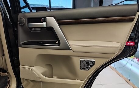 Toyota Land Cruiser 200, 2019 год, 7 700 000 рублей, 18 фотография