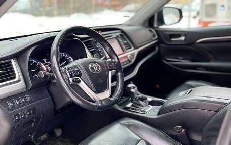 Toyota Highlander III, 2013 год, 3 800 000 рублей, 9 фотография