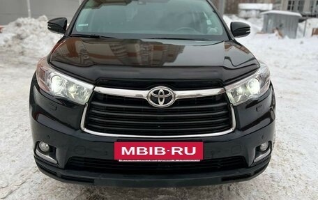 Toyota Highlander III, 2013 год, 3 800 000 рублей, 2 фотография